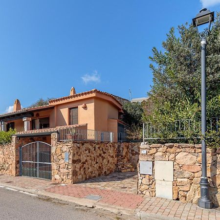 Villetta Franca 100M From The Beach - Happy Rentals Golfo Aranci Εξωτερικό φωτογραφία