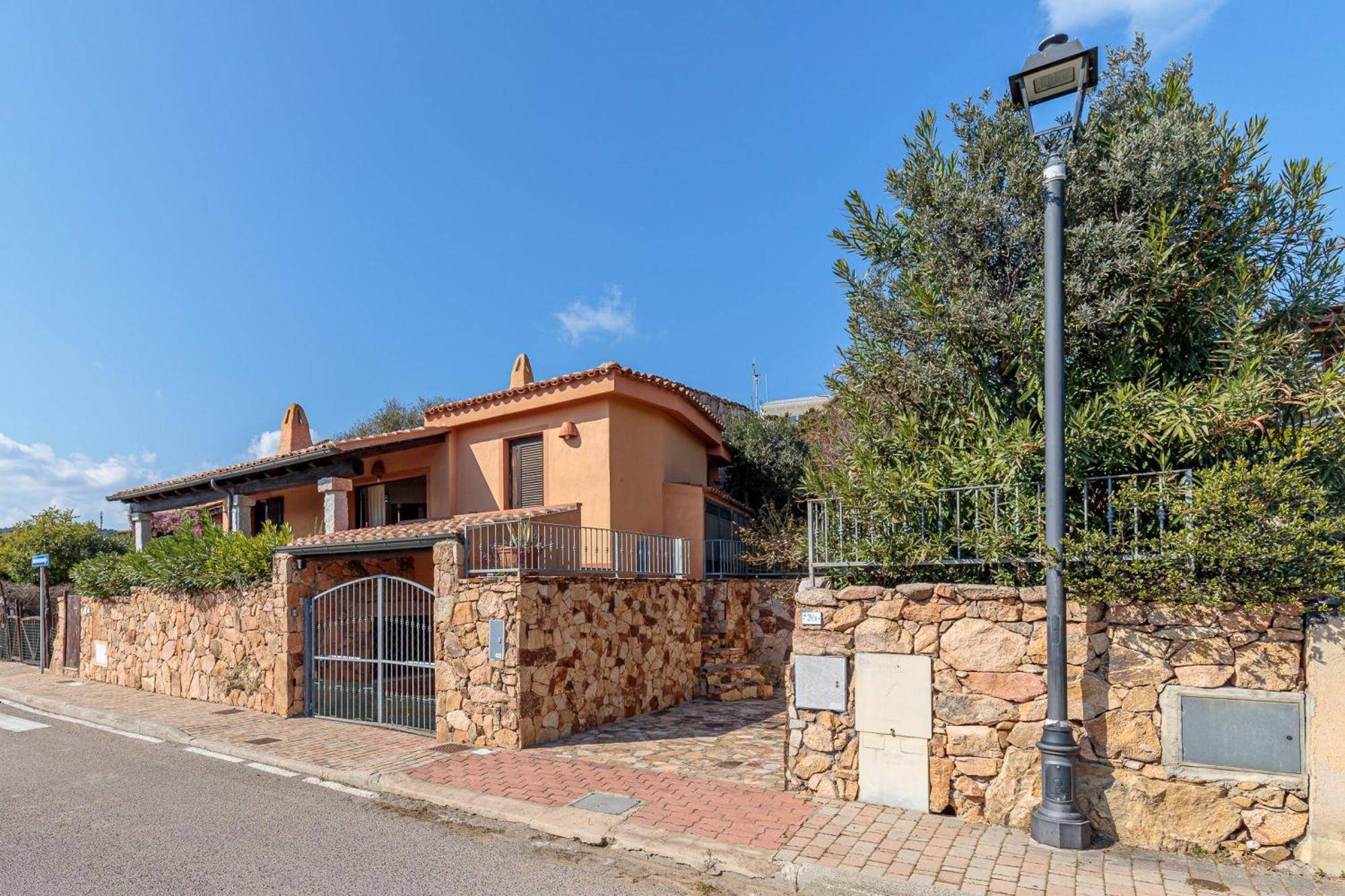 Villetta Franca 100M From The Beach - Happy Rentals Golfo Aranci Εξωτερικό φωτογραφία